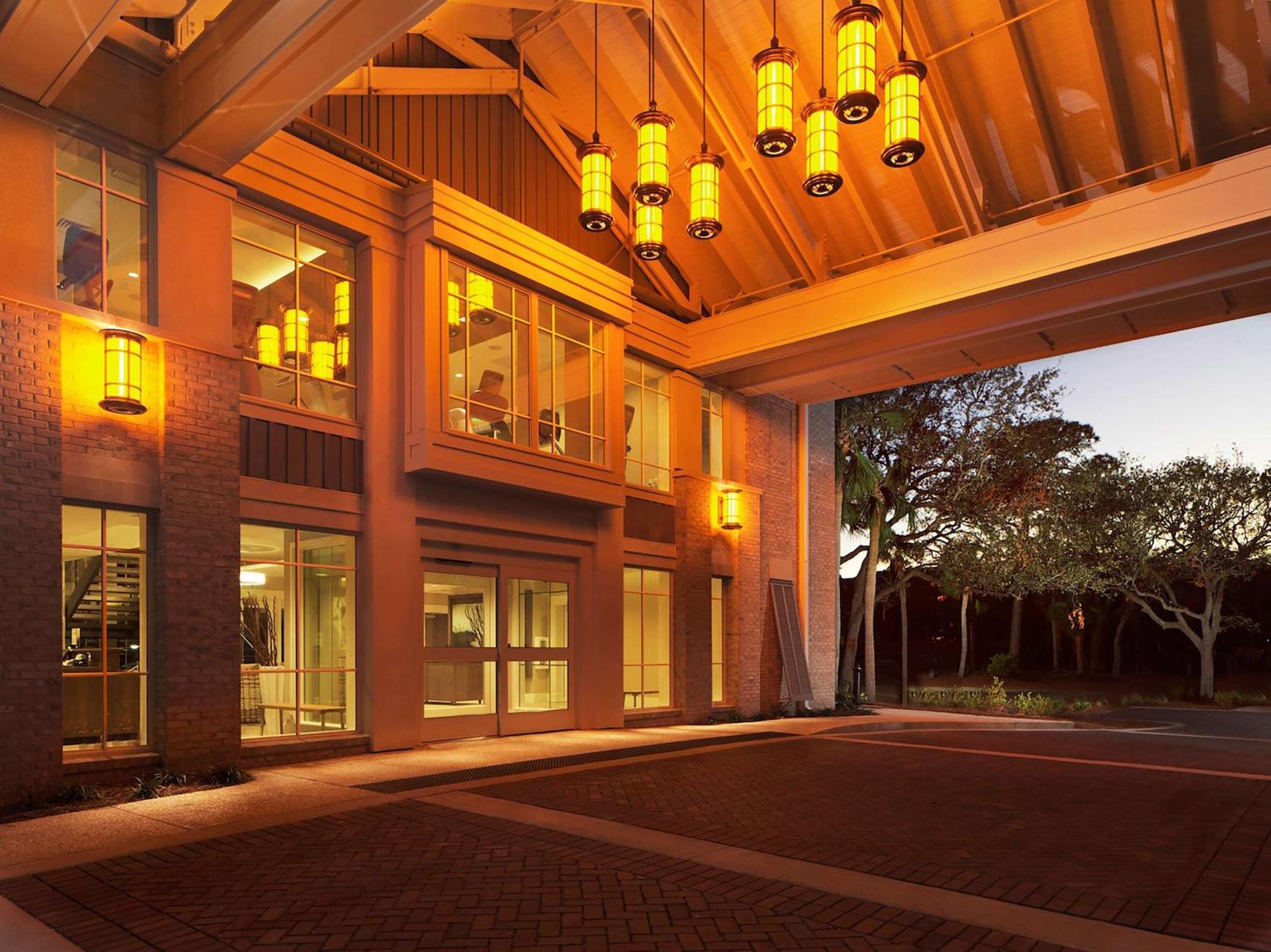 Hilton Grand Vacations Club Ocean Oak Resort Hilton Head Хилтън Хед Айлънд Екстериор снимка